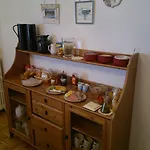 Ally's Bed&breakfast, Отель типа 
