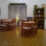Ally's Bed&breakfast, 2* Барселона