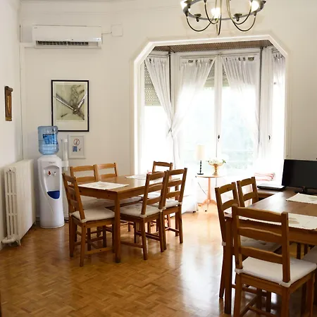 Nocleg ze śniadaniem Ally's Bed&breakfast, 2*
