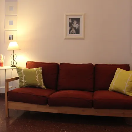 住宿加早餐酒店 Ally's Bed&breakfast, 2*