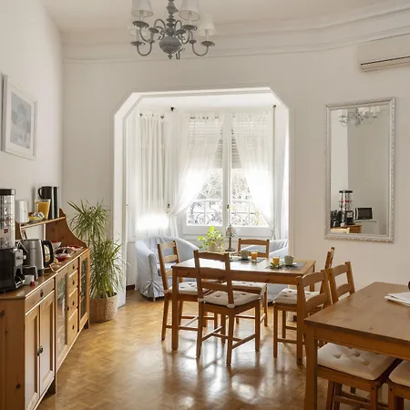 Nocleg ze śniadaniem Ally's Bed&breakfast, 2*