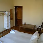 Ally's Bed&breakfast, 2*