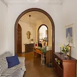 Ally's Bed&breakfast, Bed & Breakfast 2*