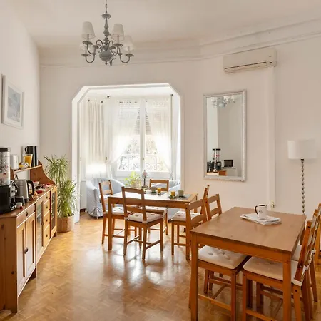 Ally's Bed&breakfast, 2*