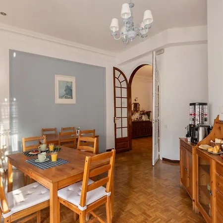 Alojamento de Acomodação e Pequeno-almoço Ally's Bed&breakfast, 2*