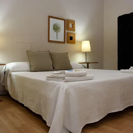 Ally's Bed&breakfast, 2*