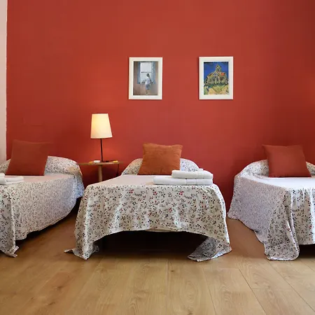 Ally's Bed&breakfast, Couette-café Barcelone