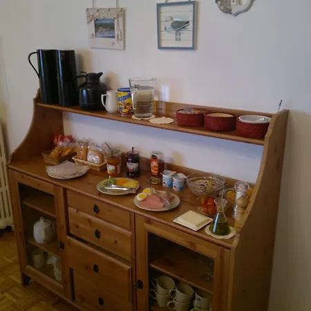 Ally's Bed&breakfast, Couette-café Barcelone