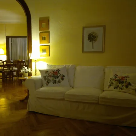 Ally's Bed&breakfast, Couette-café 2*