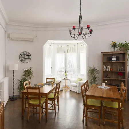 Ally's Bed&breakfast, Couette-café Barcelone