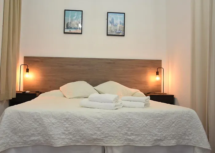 Ally's Bed&breakfast, 2*